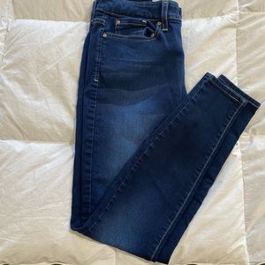 Levi’s Mid-Rise Skinny Jeans